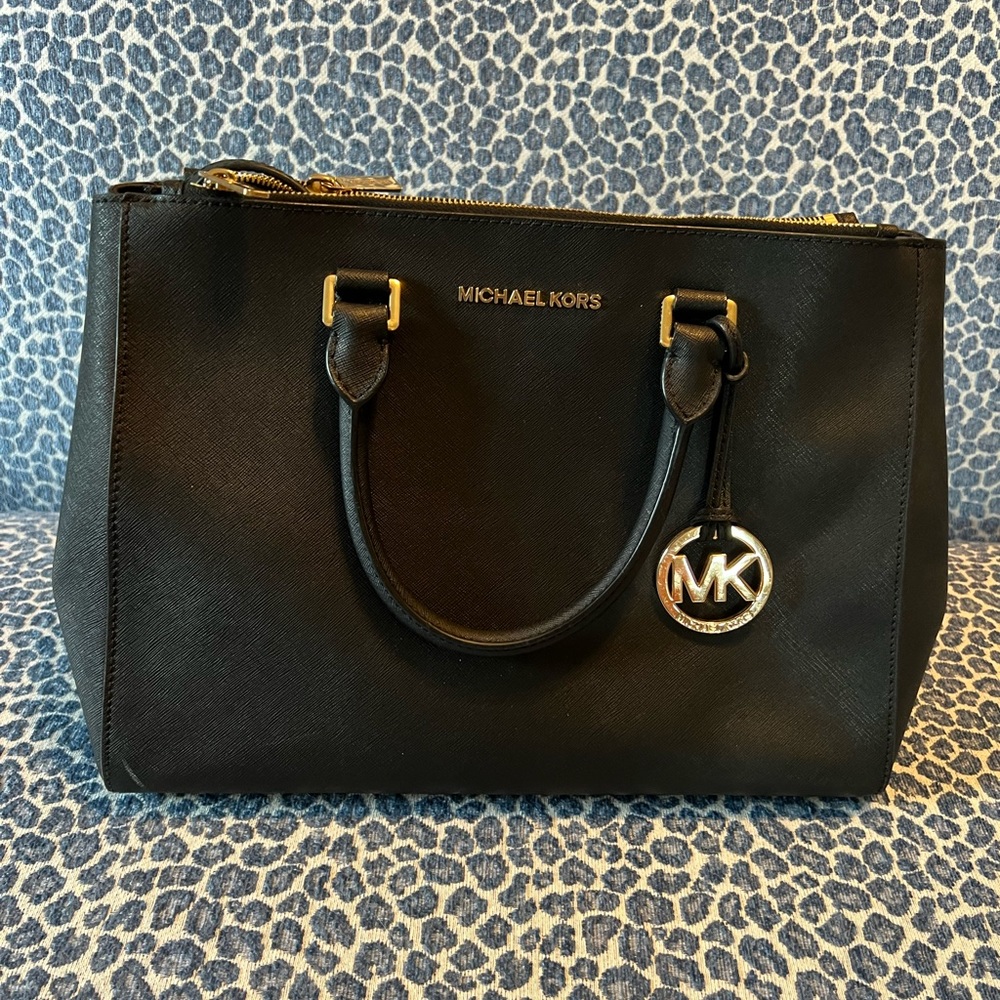 Michael Kors Black Textures bag
